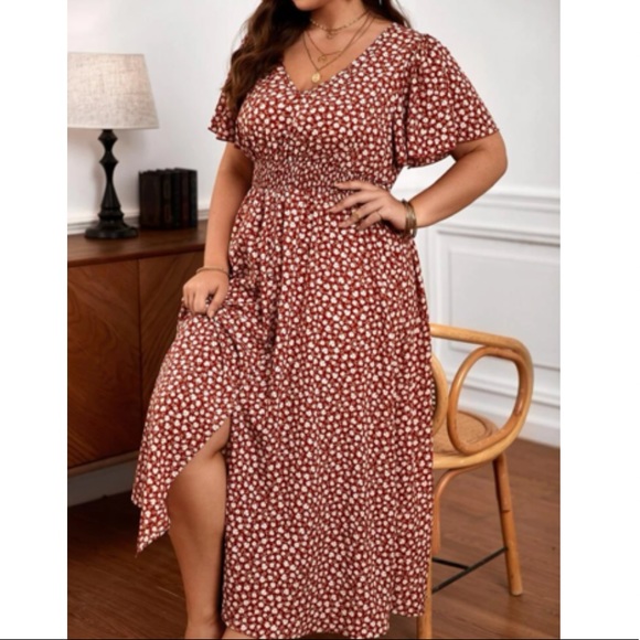 Boho plus size shirred waist slit thigh maxi dress - Picture 4 of 12